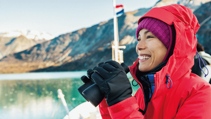 Female traveller on cruise: guided shore excursion