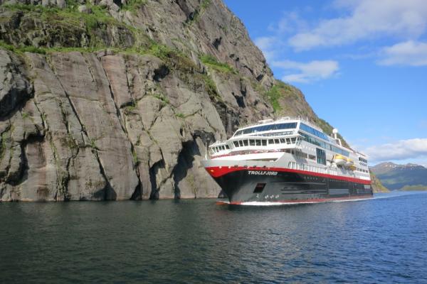 Hurtigruten 2022/2023 coastal voyages