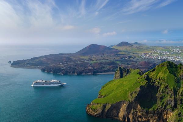 Viking Jupiter cruising in Iceland