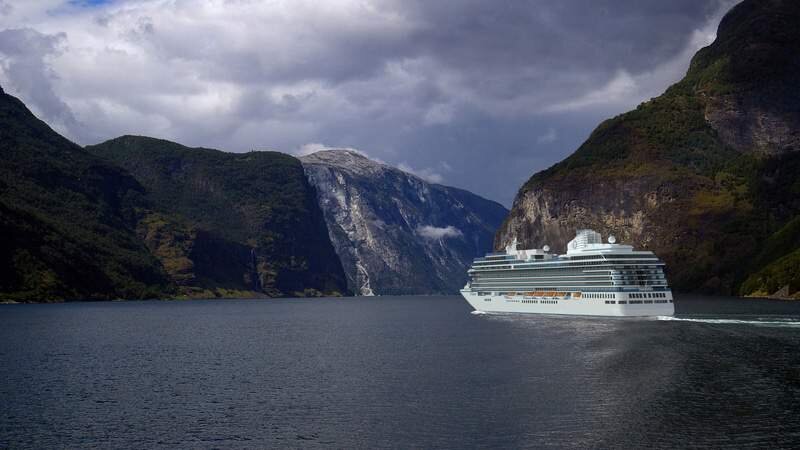 Oceania Cruises, Vista godmother
