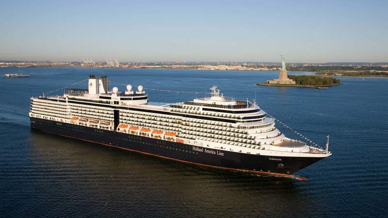 Holland America Line, Eurodam, Elon Musk, Starlink, SpaceX