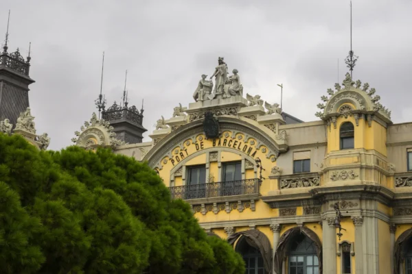 Barcelona cruise port terminal CLIA