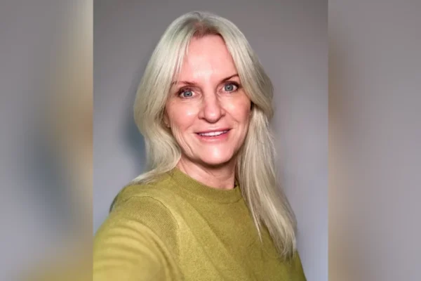 National Geographic-Lindblad Expeditions, Karen Hollands