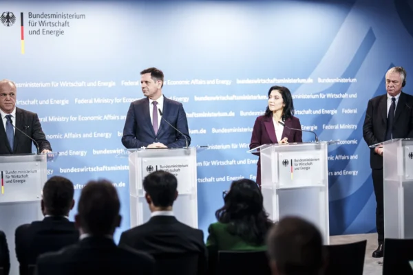 MSC CRUISES AND MEYER WERFT SIGN LANDMARK AGREEMENT FOR SIX NEXT-GENERATION CRUISE VESSELS