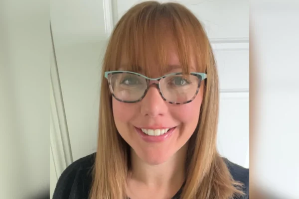 Ambassador Cruise Line, Lynsey Jones
