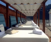 Europa 2 - Deck