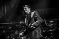 P&O Cruises Tony-Hadley-1_Iona-Maiden-act-images_378590