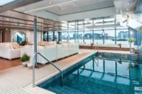 Amadeus Queen pool