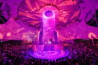 Icon of the Seas' AquaTheater (Credit: Royal Caribbean)