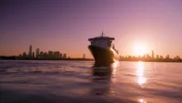 Queen Mary 2 departs New York